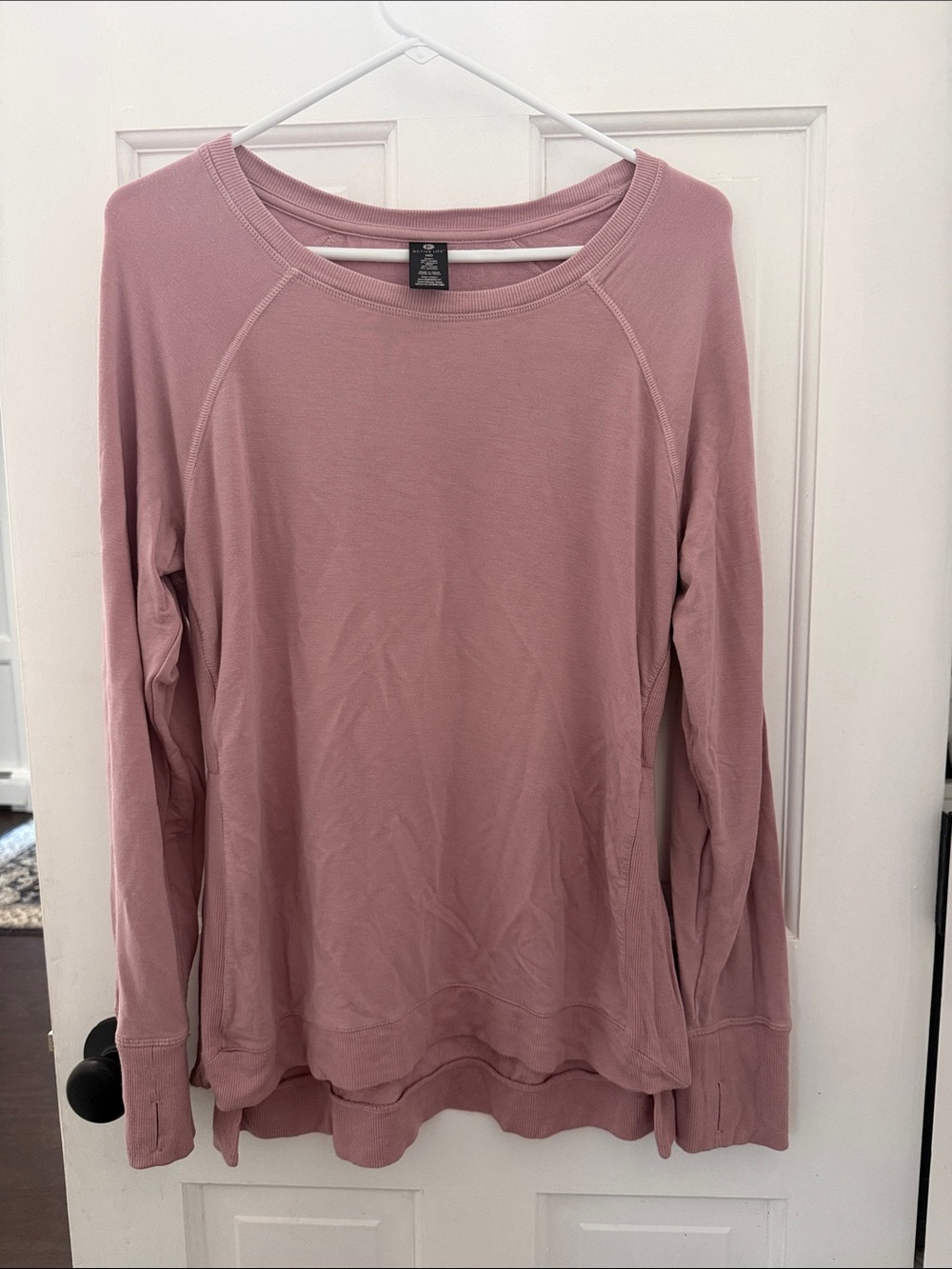 Active Life Women's Long-Sleeve Crewneck Sweatshirt in Mauve Pink